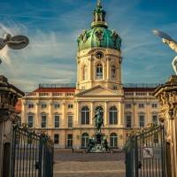 Suchbilder Spiel mit 10 Unterschieden in den Bildern